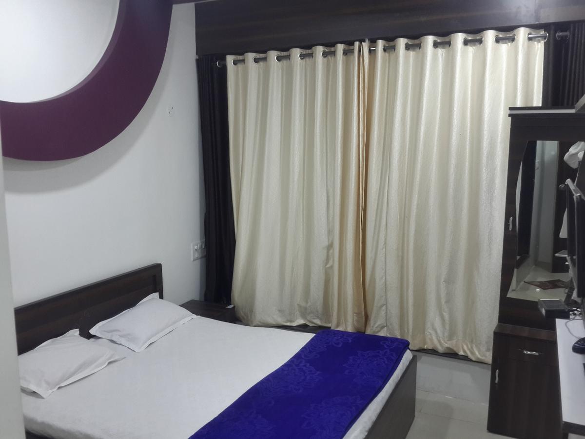Hotel Holiday Era Opposite Railway Station Aurangabad (Maharashtra) Exterior foto